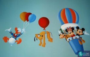 Micky, Minnie, Goofy, Donald en Pluto genieten van een ballonvaart