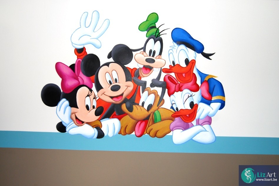 Muurschilderingen Mickey en Minnie, Donald en Daisy, Goofy en Pluto.