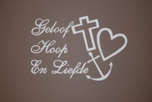 muurschildering-geloof-hoop-en-liefde