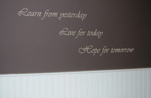 muurtekst-learn-from-yesterday