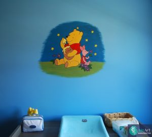 Muurschildering Winnie de Pooh eet honing