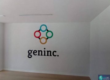 Logo Geninc. receptieruimte